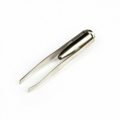 Stainless steel cosmetic tweezer with LED light – requires 3 LR41 batteries


